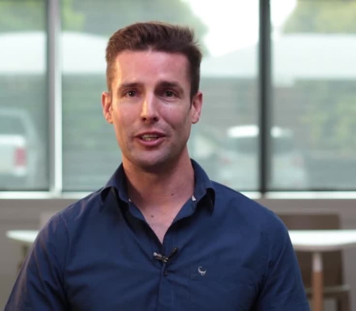 How Can E-Commerce Entrepreneurs Differentiate Themselves In Such A Competitive Online Space?