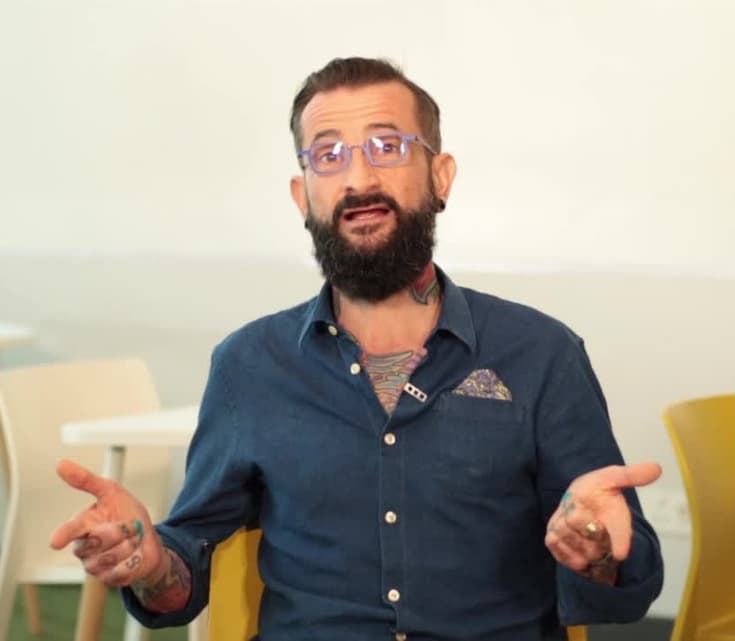 What Is One Essential Trick That Entrepreneurs Need To Know When Presenting?
